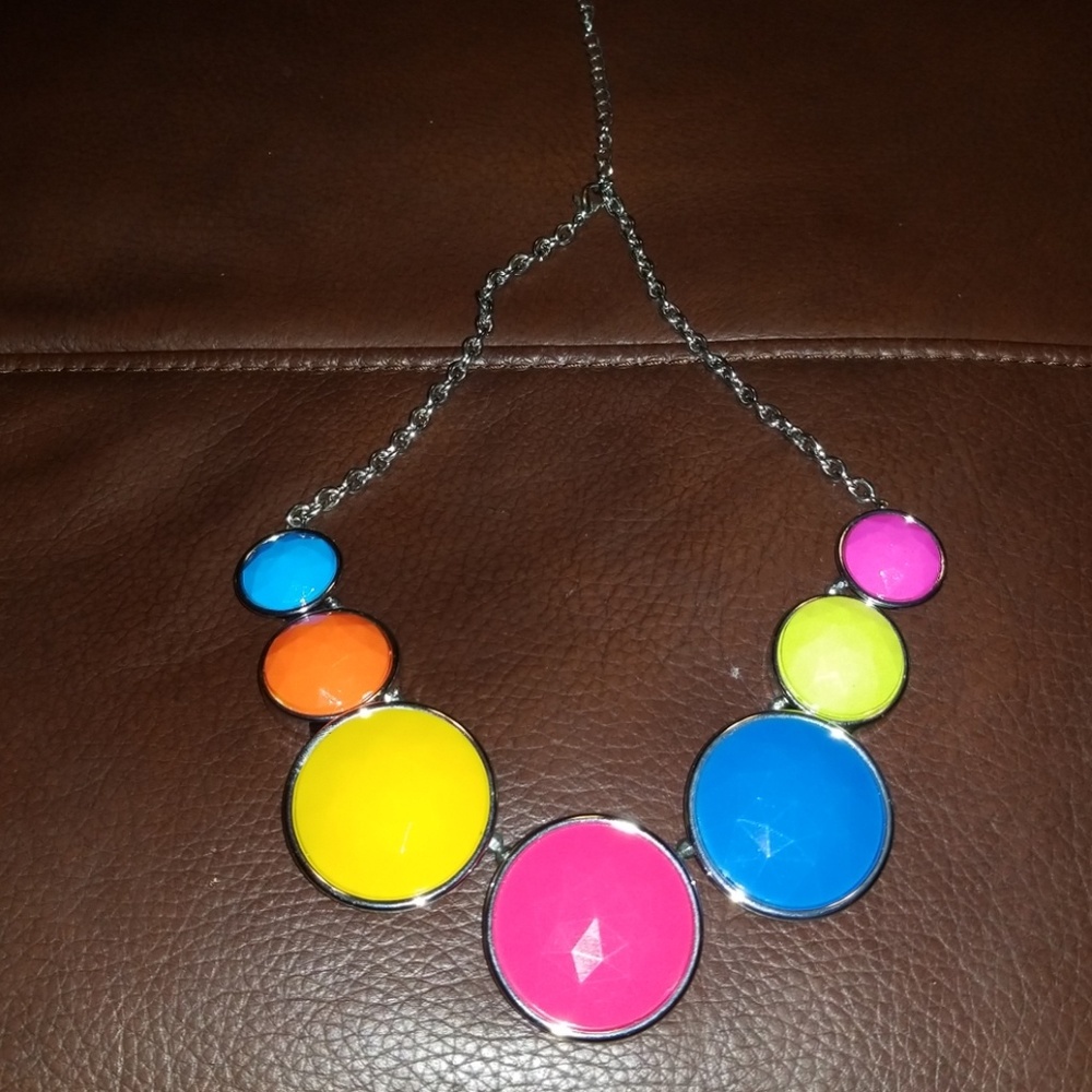 Pretty fashion silver tone colorful necklace